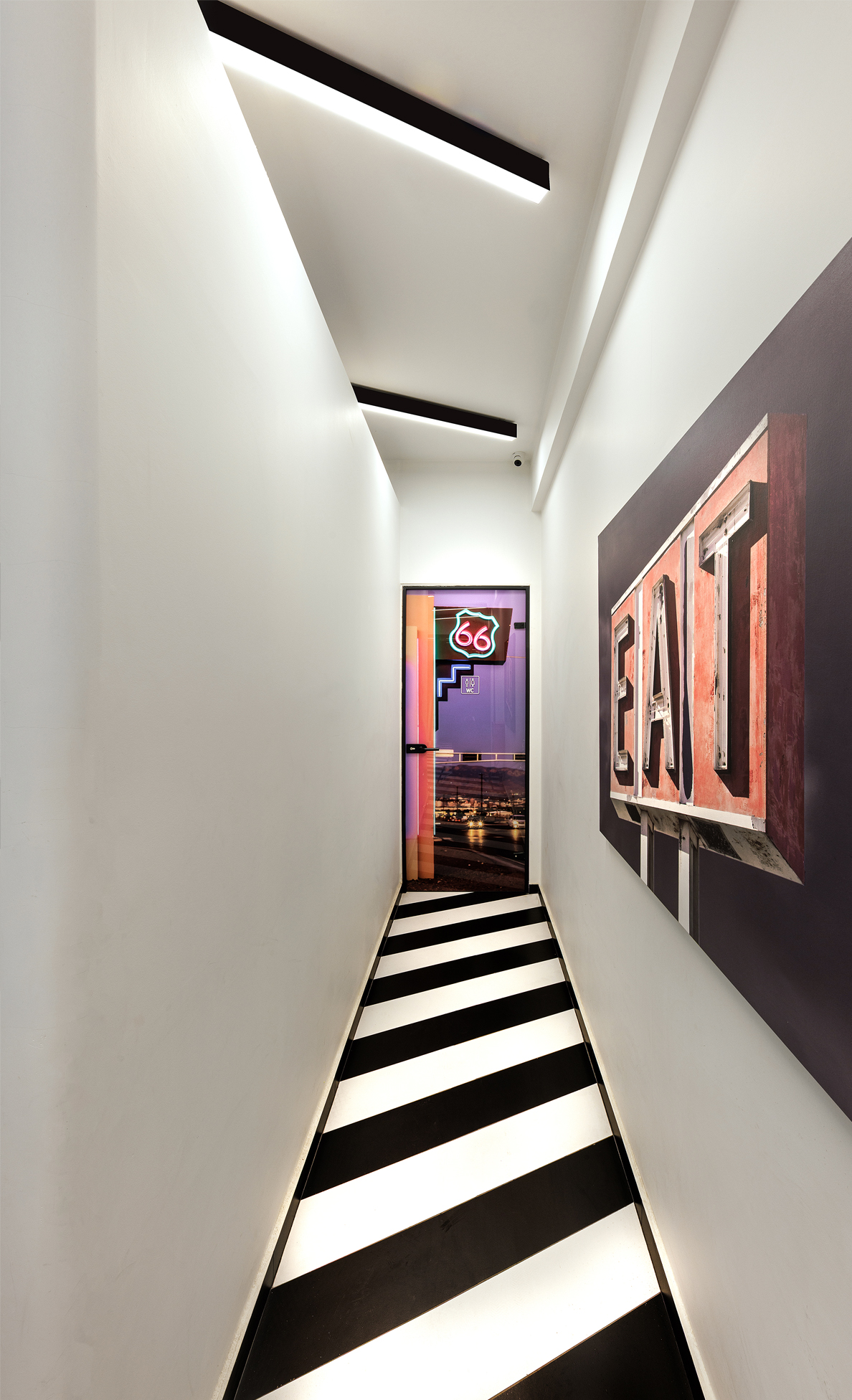 Burger Take-Away | Central Santorini, Greece