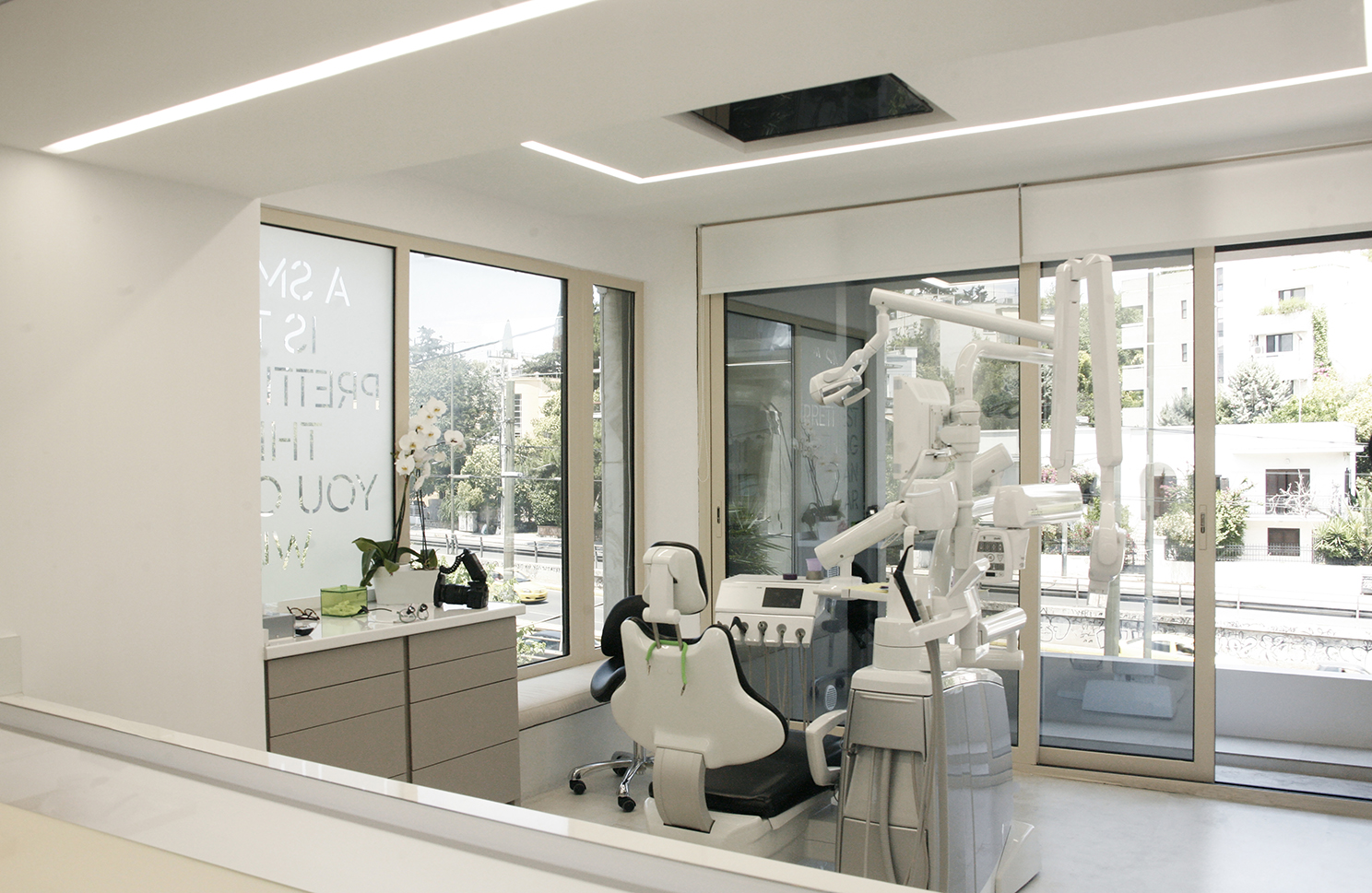Deciduous Dental Clinic in Athens